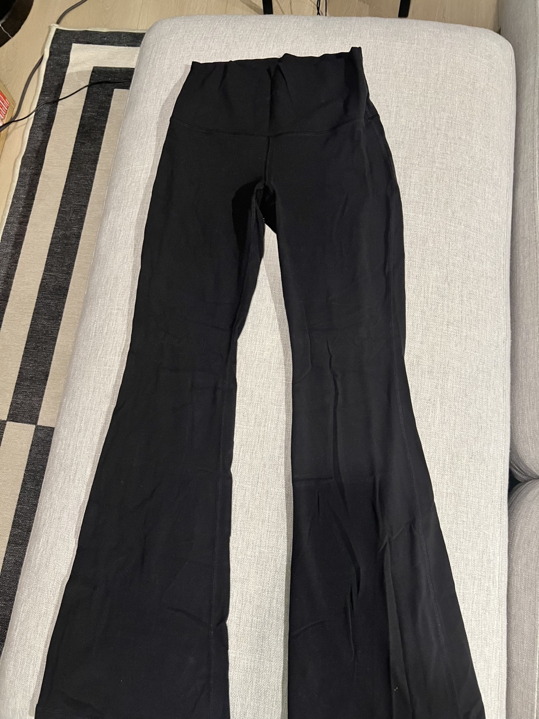 TNA High-Rise Cheeky Flare Leggings