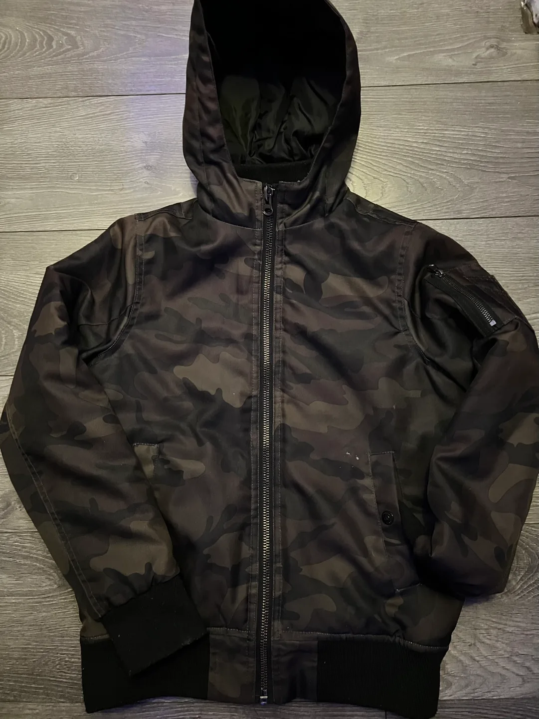 Amnesia Outerwear Camo Bomber Jacket #ThriftyPicks image indicator(4)