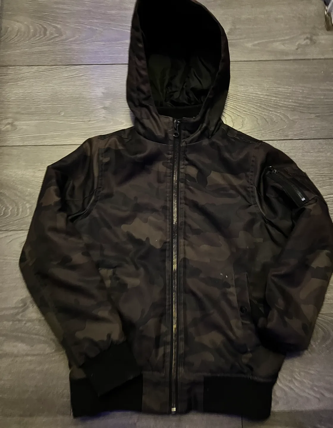 Amnesia Outerwear Camo Bomber Jacket #ThriftyPicks image indicator(3)