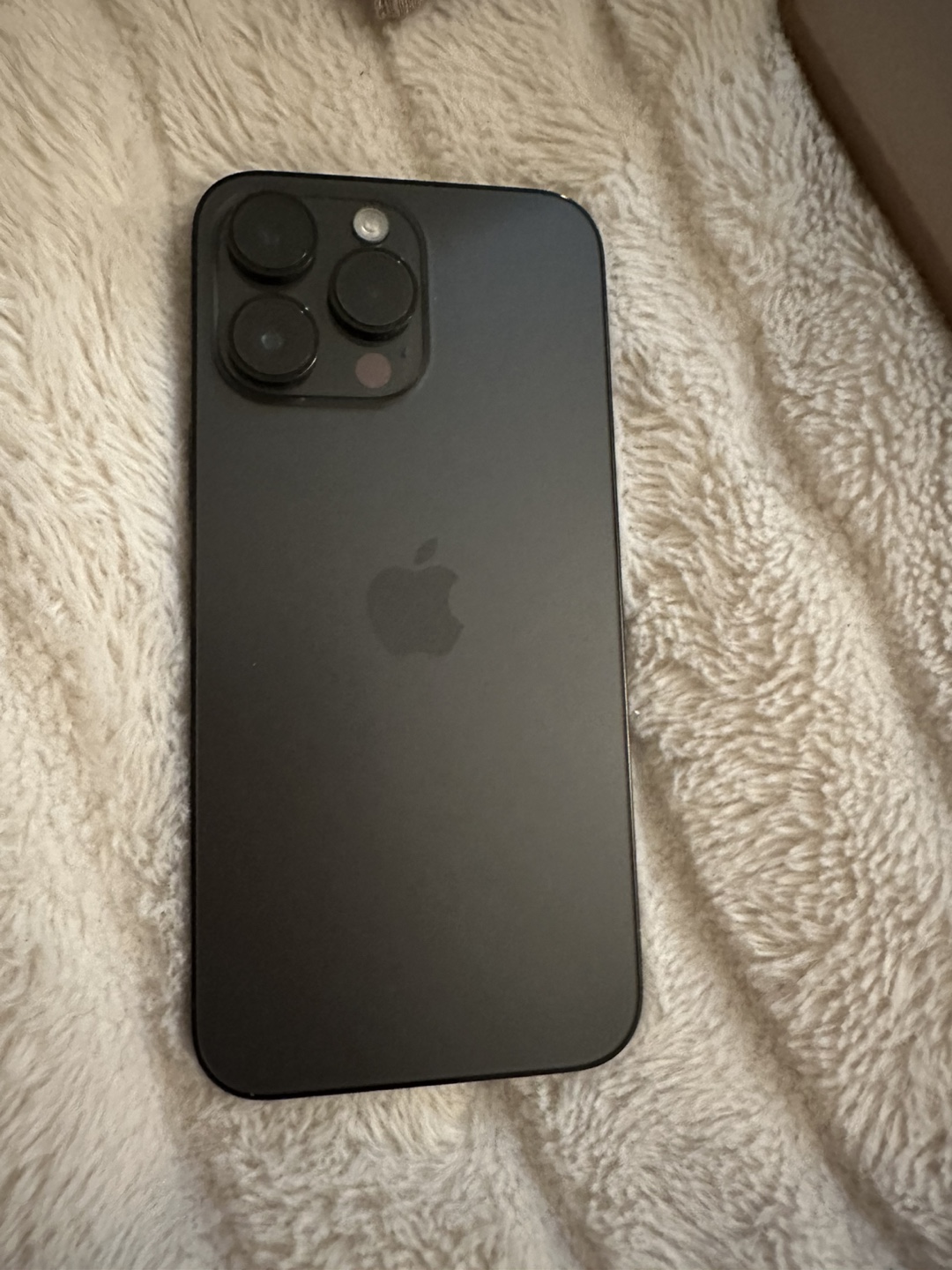 iPhone 14 Pro Max - photo 2