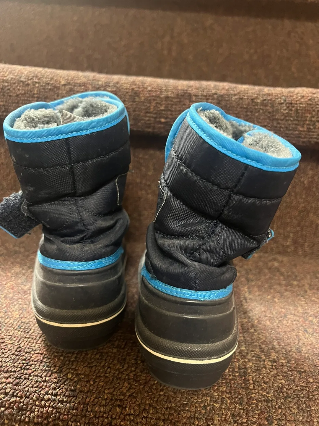 The Children's Place Winter Boots image indicator(4)