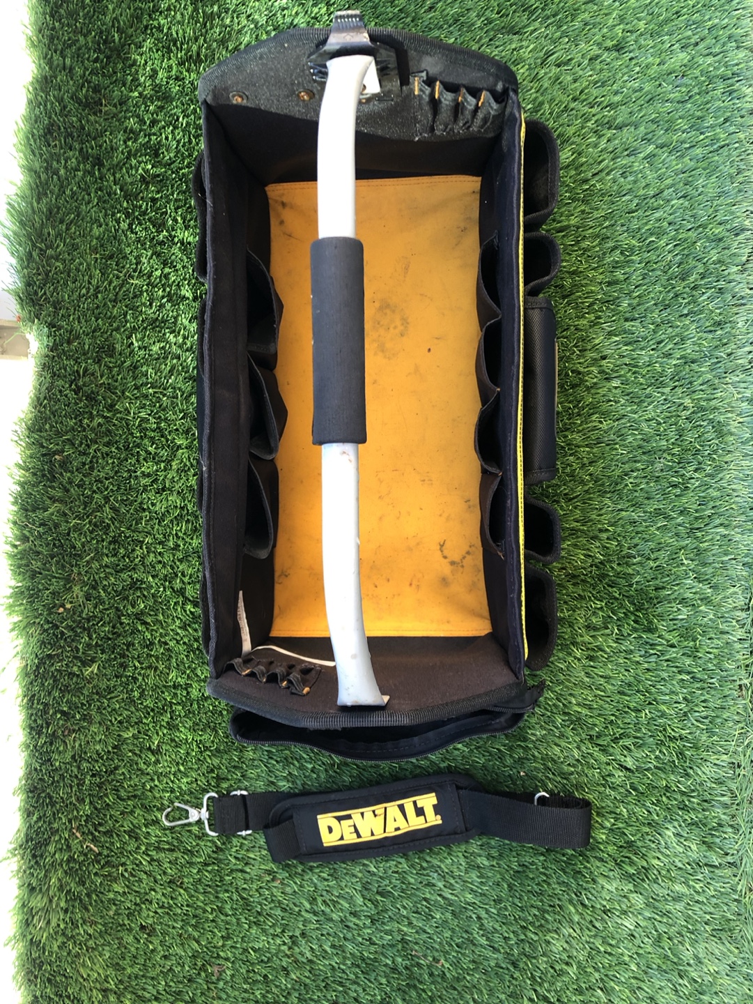 DEWALT Tool Bag - photo 5