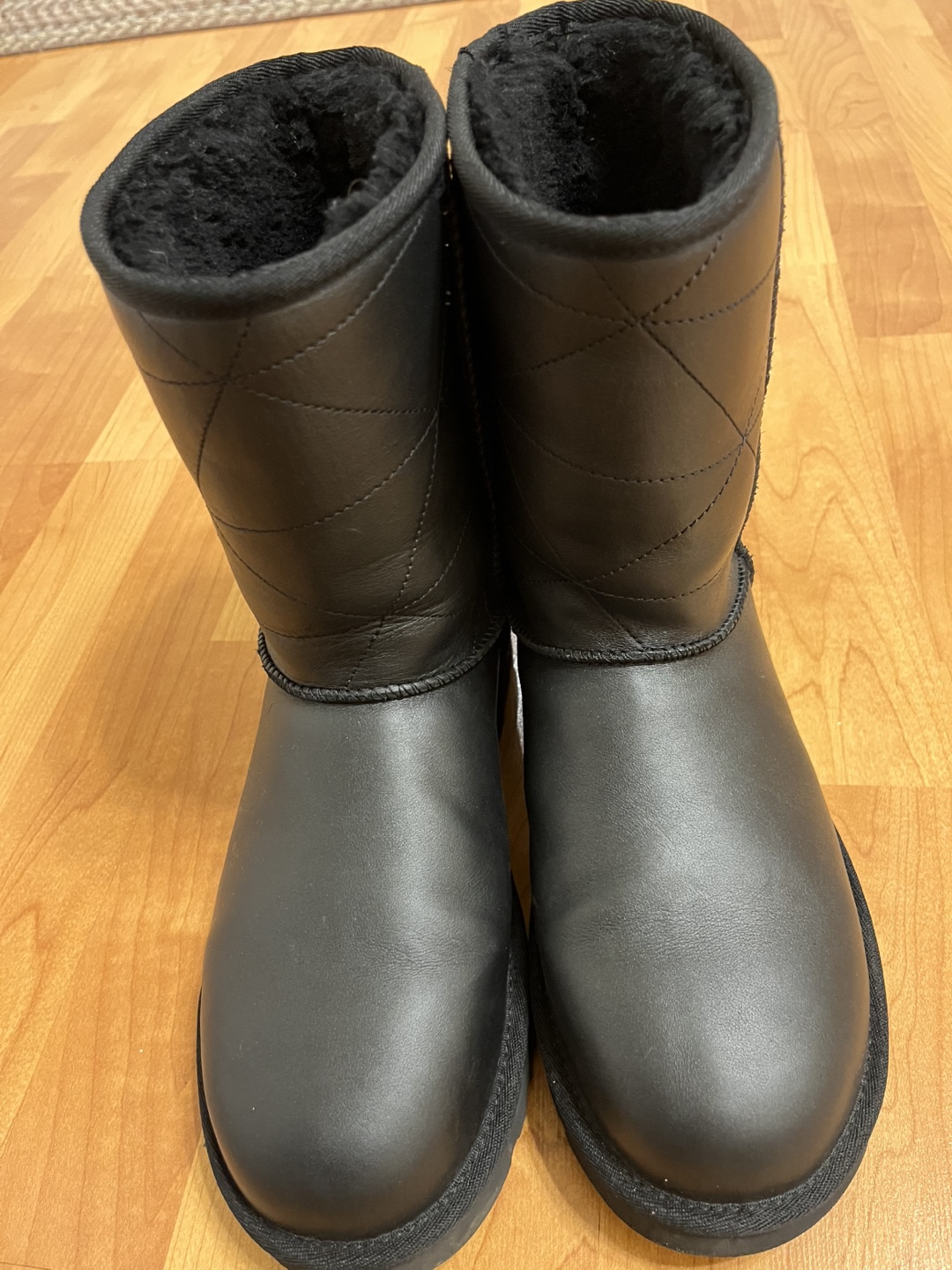 UGG Women's Black Quilted Boots - photo 2