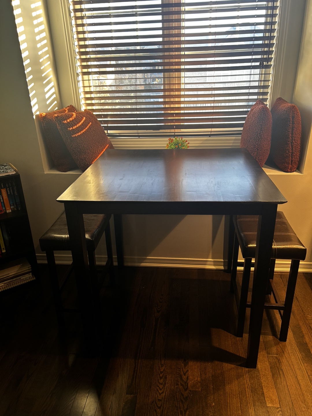 High Top Table with four stools - photo 2