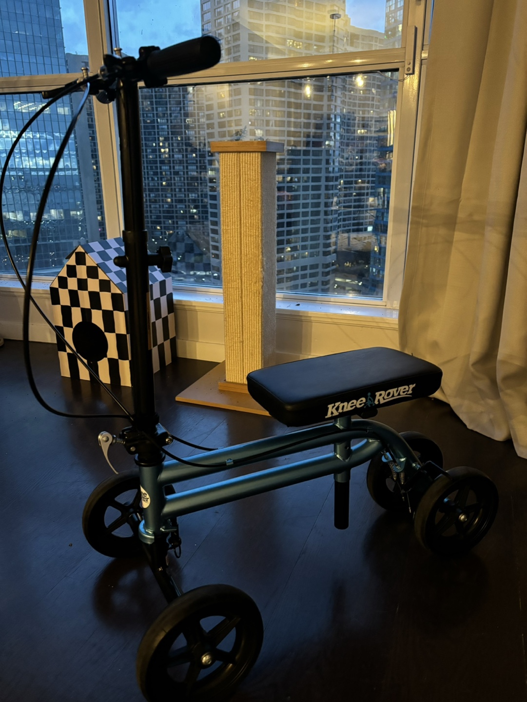 Knee Rover Steerable Knee Scooter - photo 3