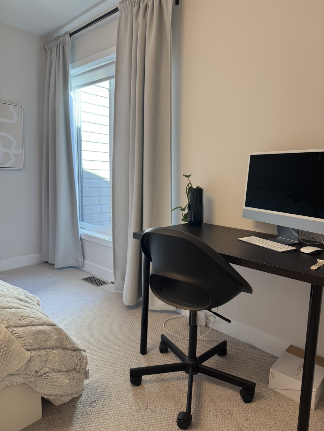 Black desk and black Chair - photo 2