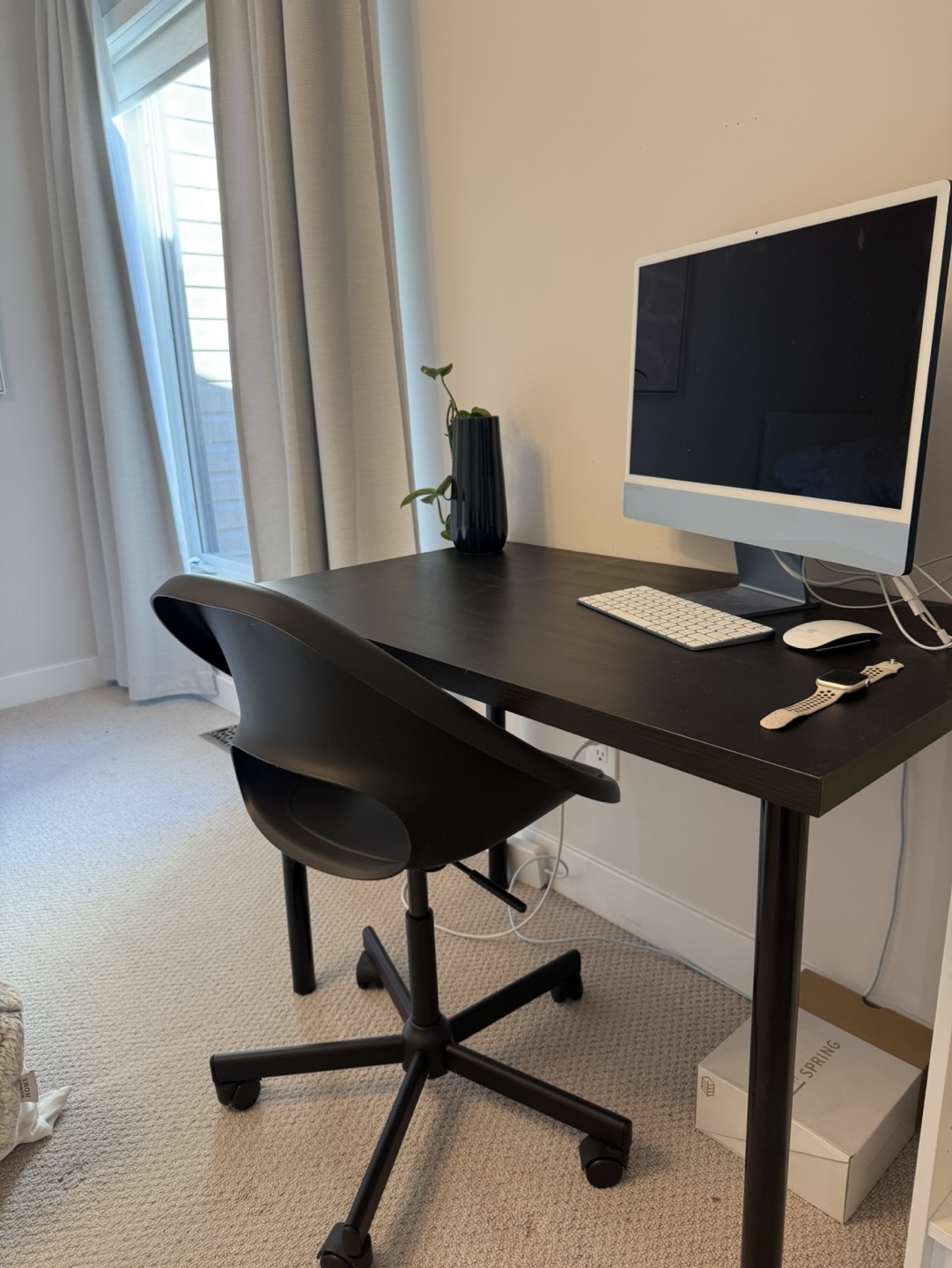 Black desk and black Chair