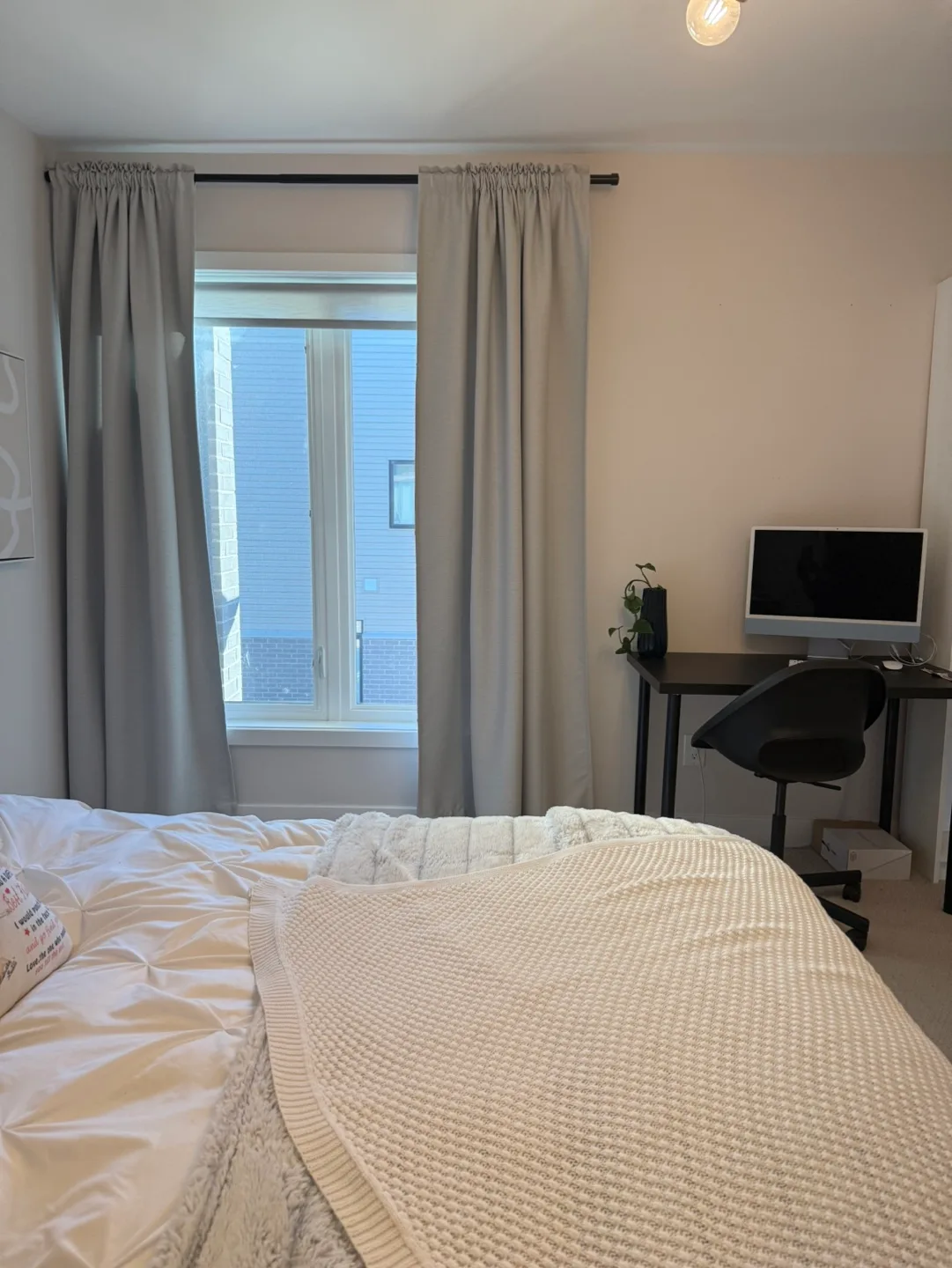 Black desk and black Chair image indicator(3)