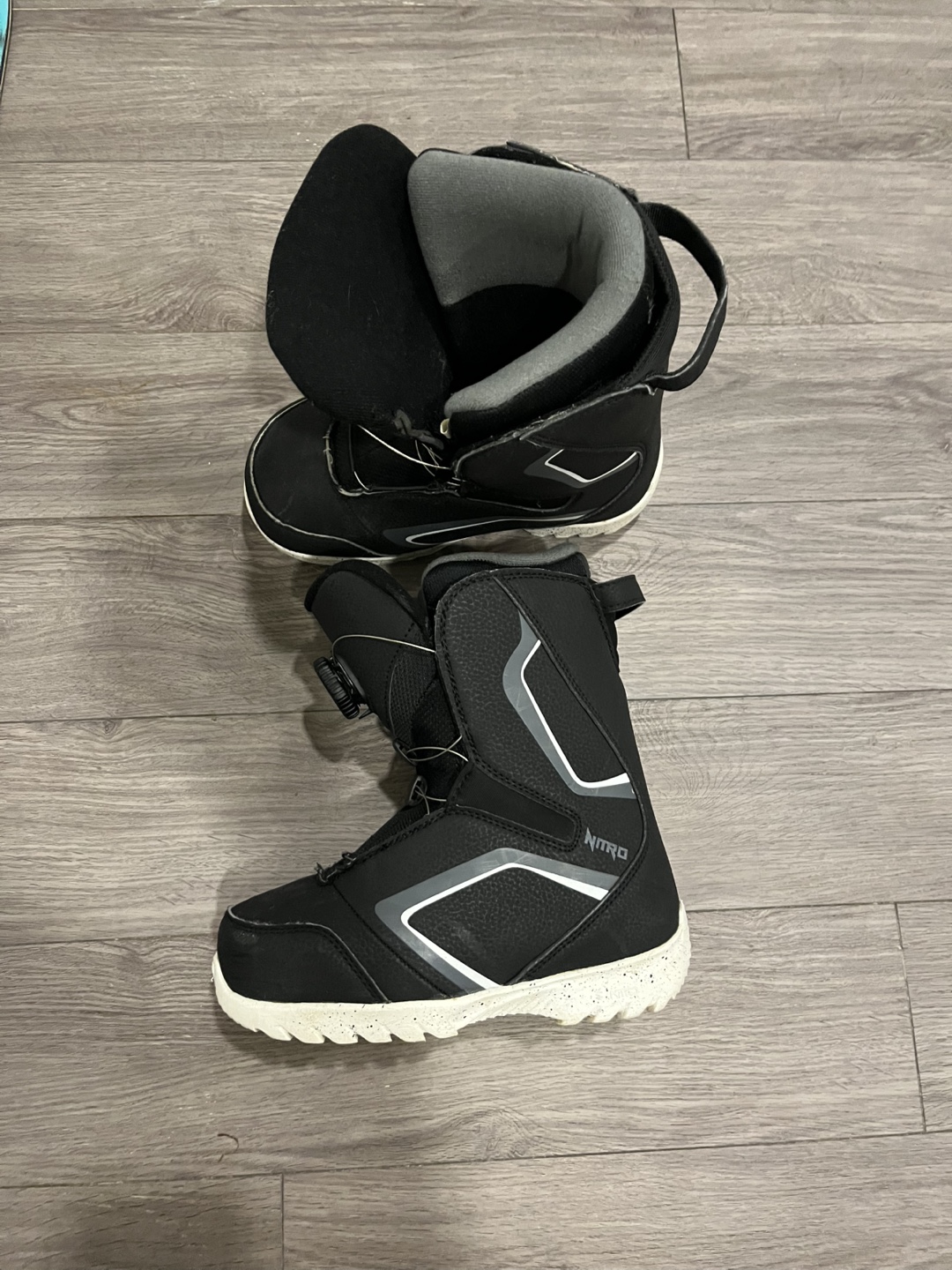 Nitro Cloud 1 Snowboard Boots and Mini Shred 115 Snowboard - photo 4