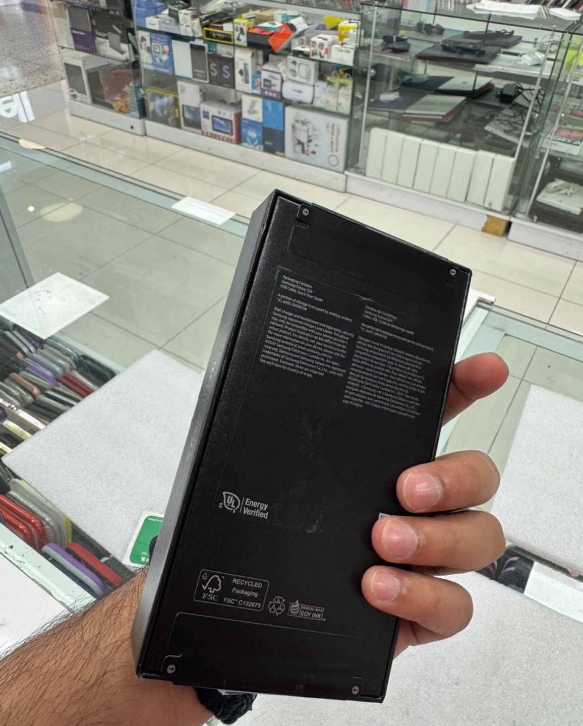 Samsung Galaxy S24 - photo 2