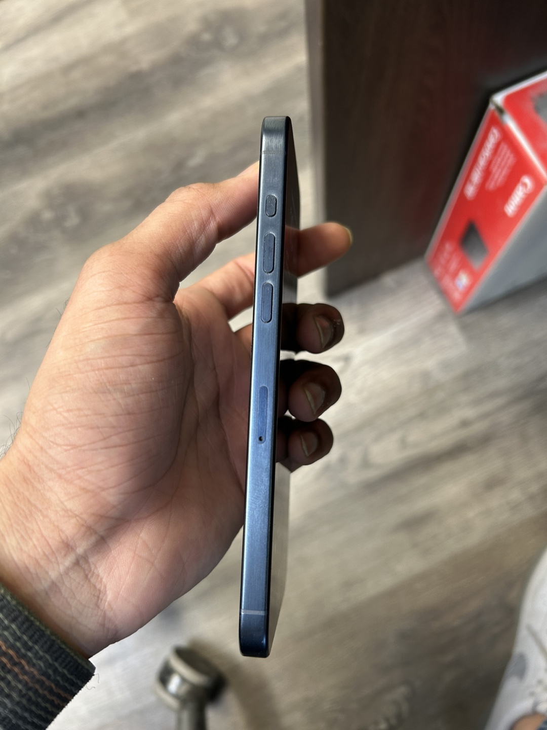 iPhone 15 Pro Max - photo 4