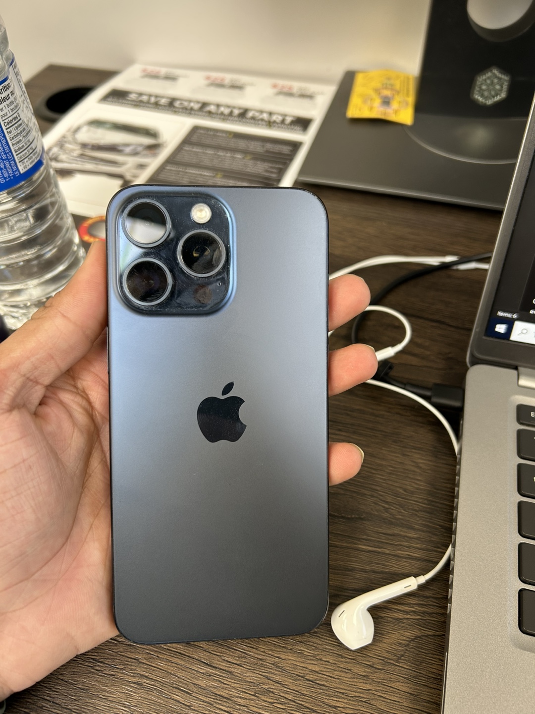 iPhone 15 Pro Max - photo 3