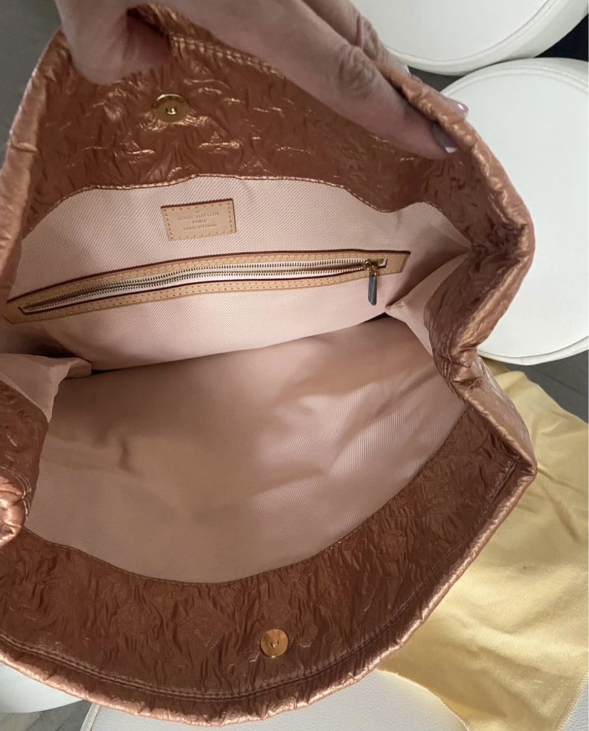 Louis Vuitton Clutch Mono LAME Salmon. Authentic! - photo 4