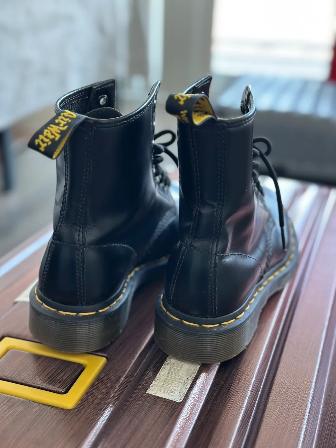 Dr. Martens 1460 Boots image indicator(2)