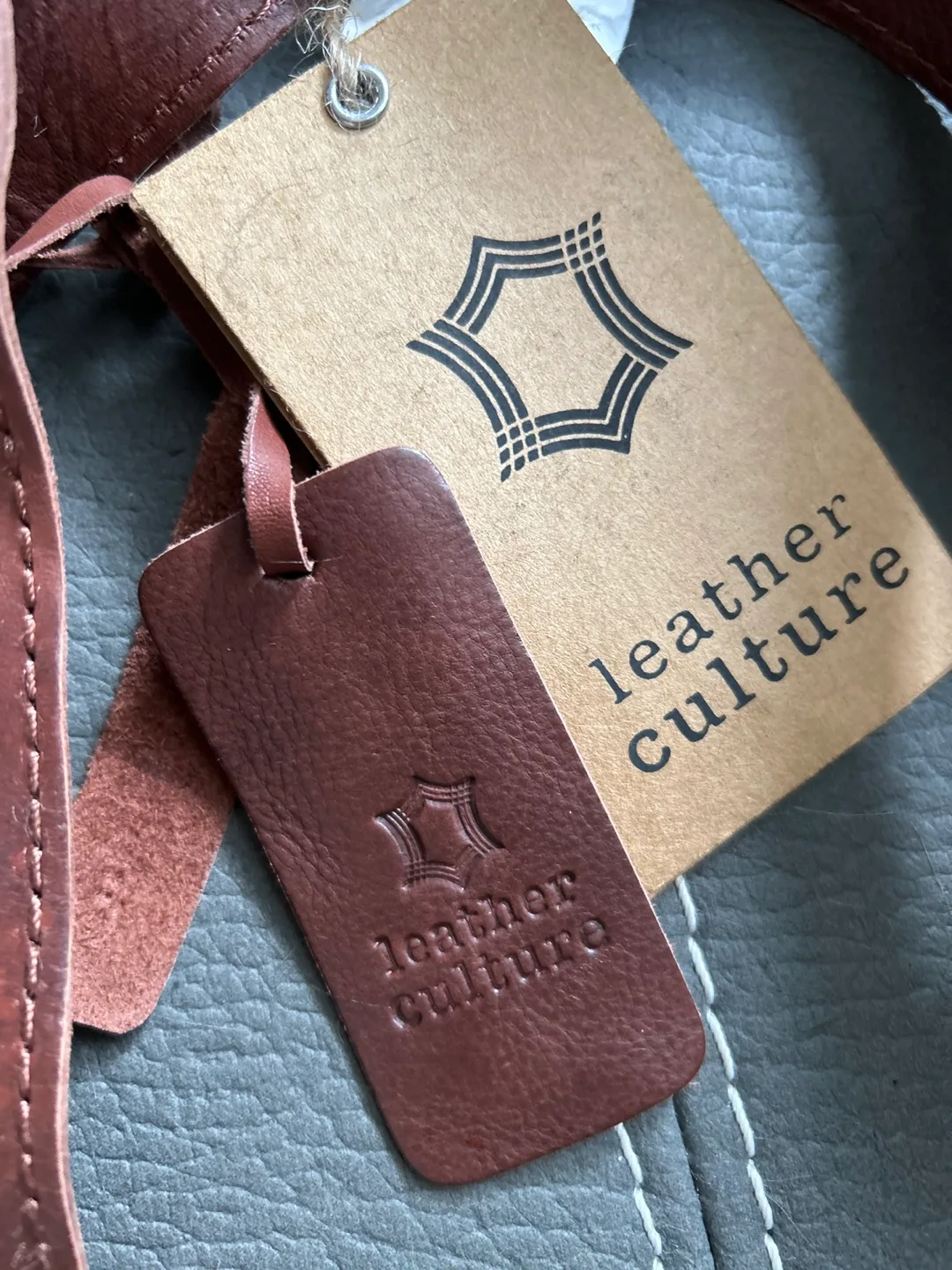 -10% Brown Leather Tote Bag image indicator(2)