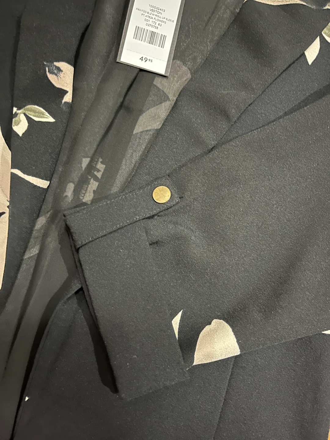 Dynamite women’s small floral open blazer, black pink image indicator(4)