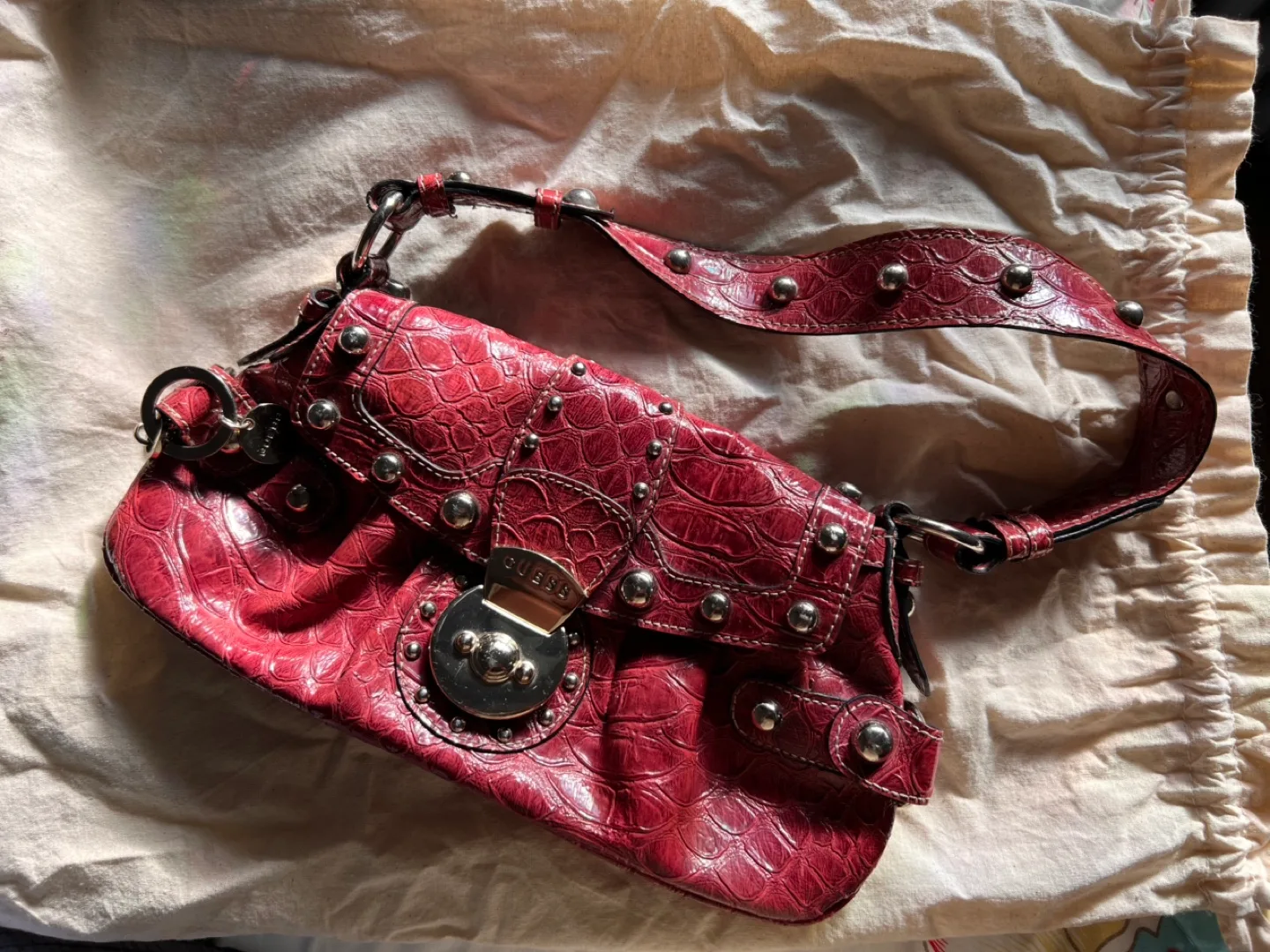 VINTAGE Guess Red Crocodile-Embossed Handbag thumbnail