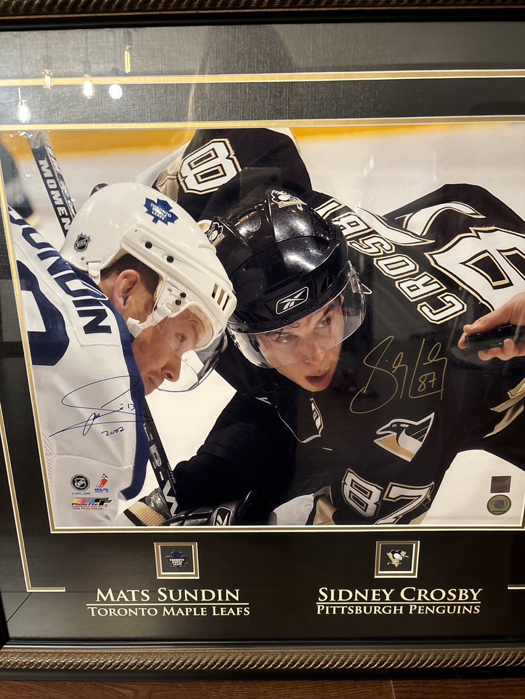 Framed Sidney Crosby and Mats Sundin Signed Photo - photo 2