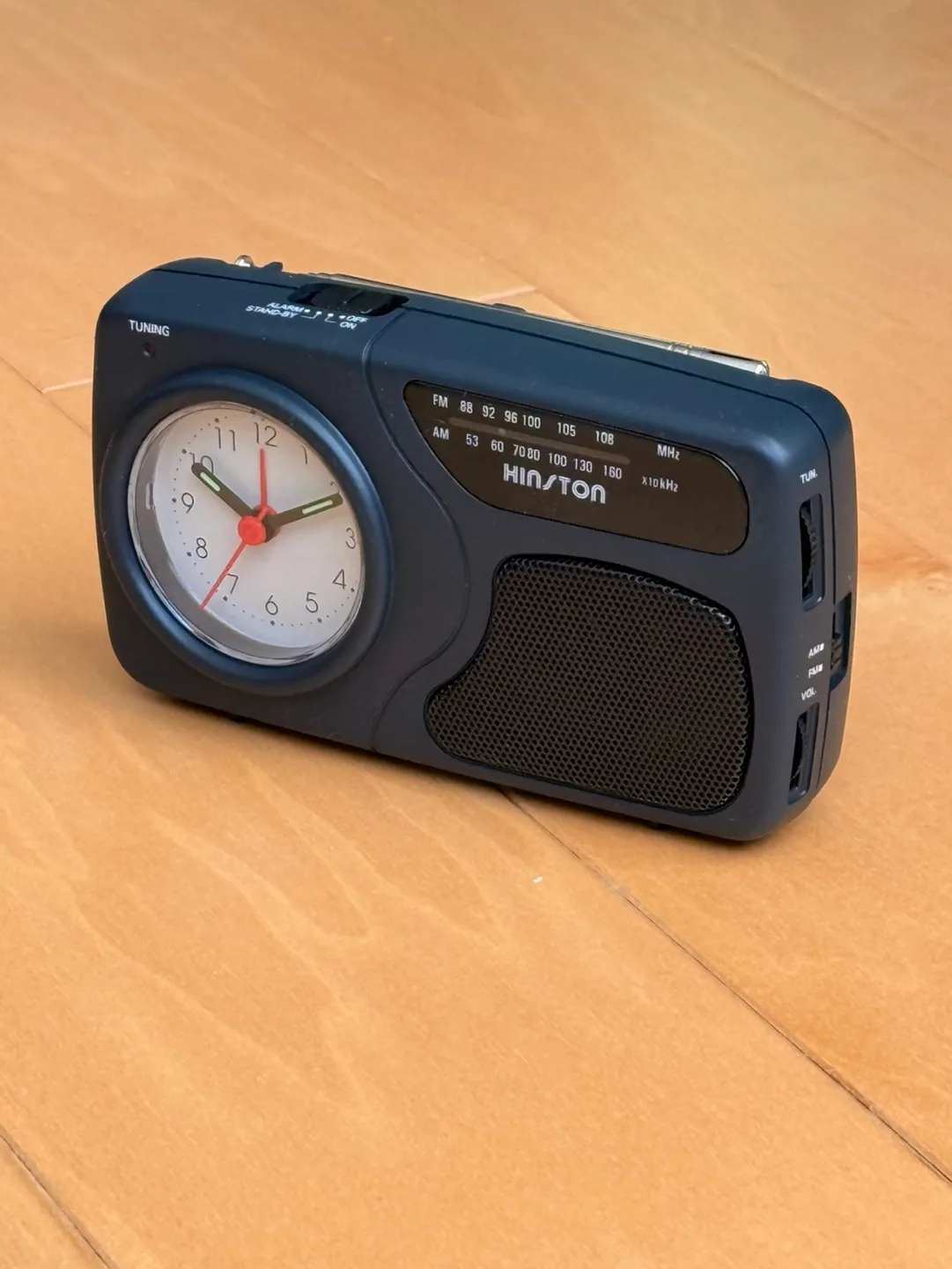 Hinston Clock AM/FM Radio image indicator(2)