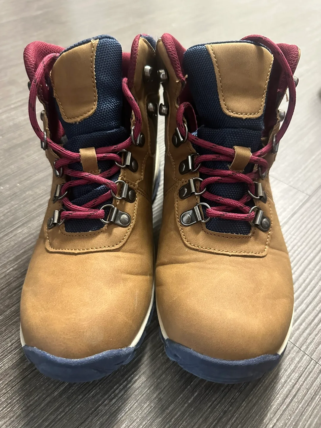 Women's Hiking Boots Size 8 thumbnail