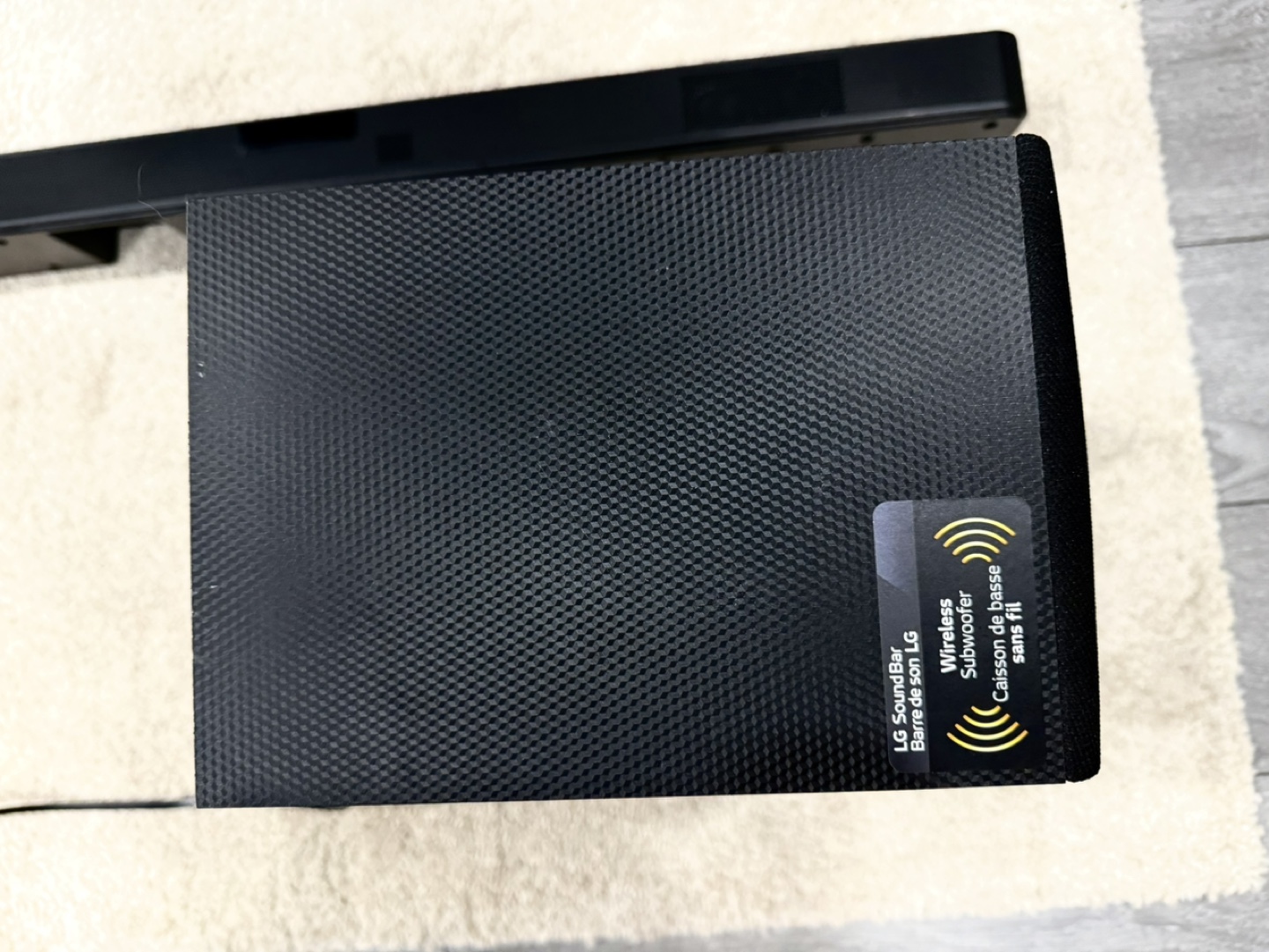 LG Soundbar with Wireless Subwoofer - photo 2