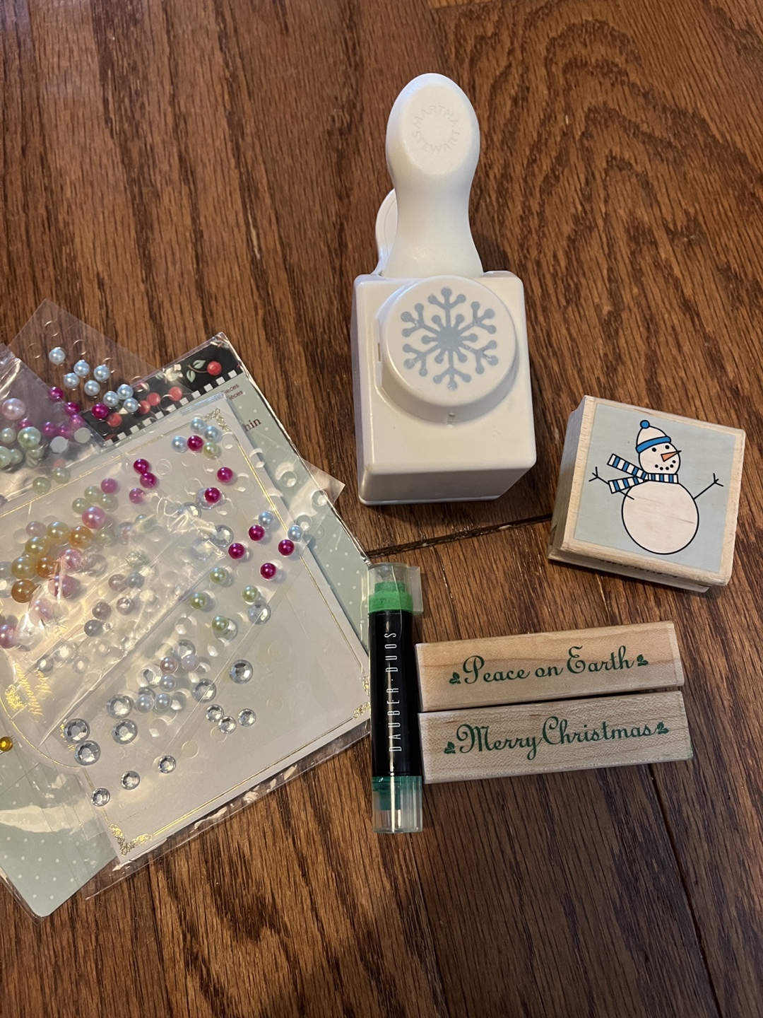 Christmas Winter Crafting Supplies #thiftypicks
