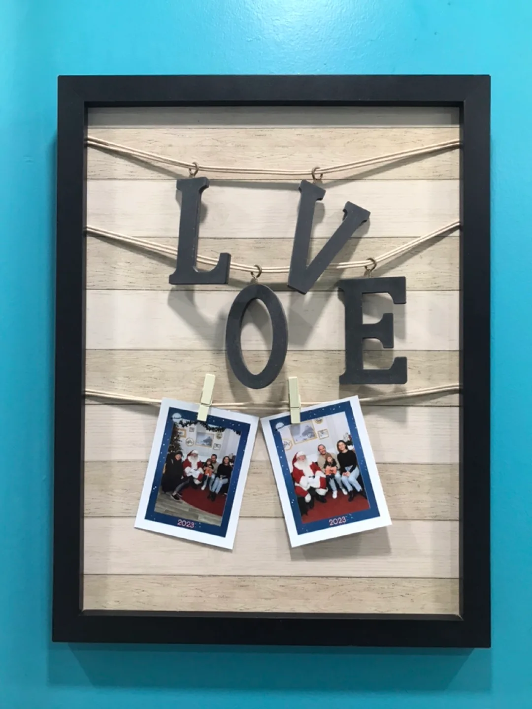 Get ready to display your Santa photos with LOVE thumbnail