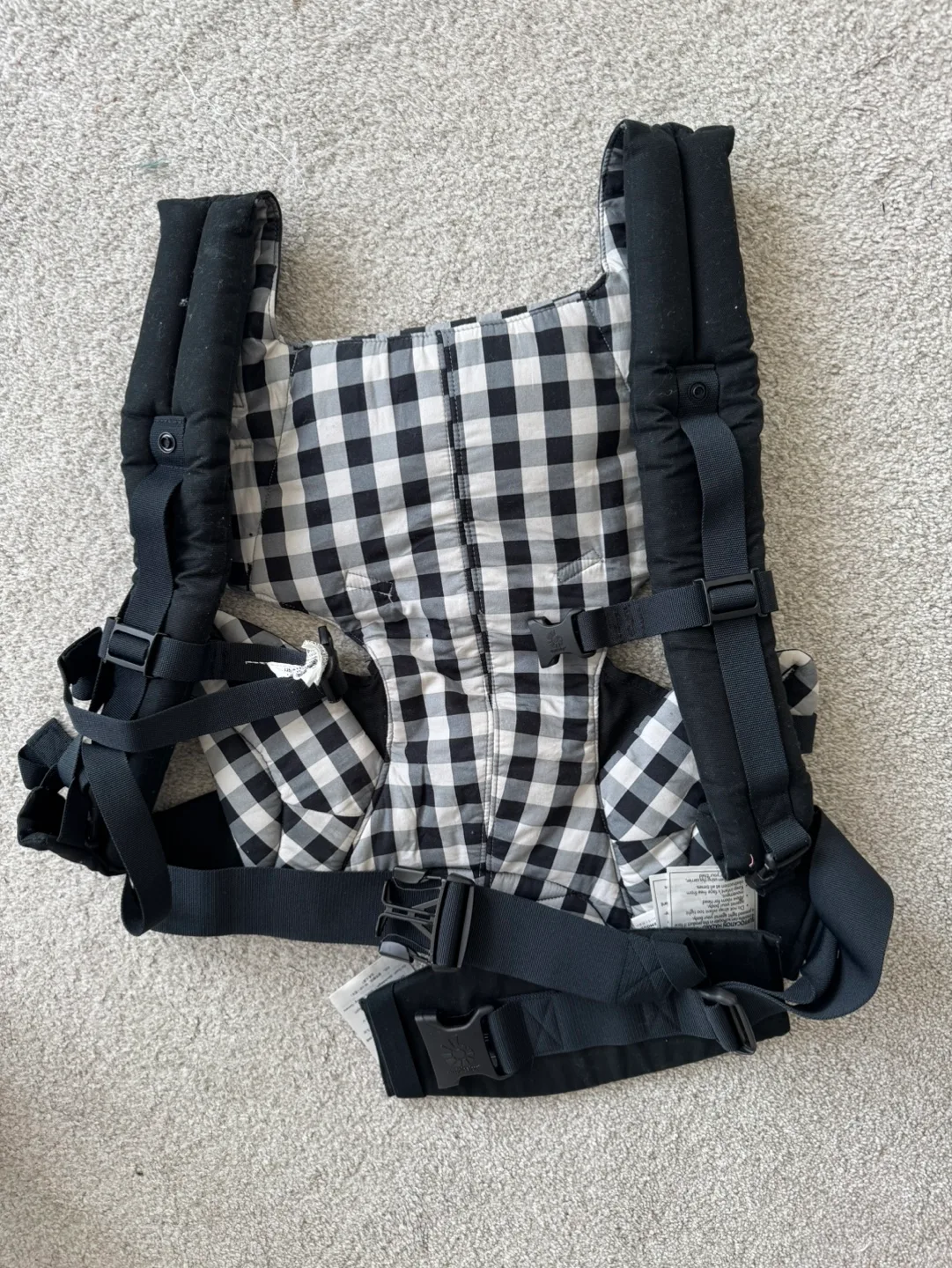Ergobaby 360 Baby Carrier - Gingham Noir image indicator(2)