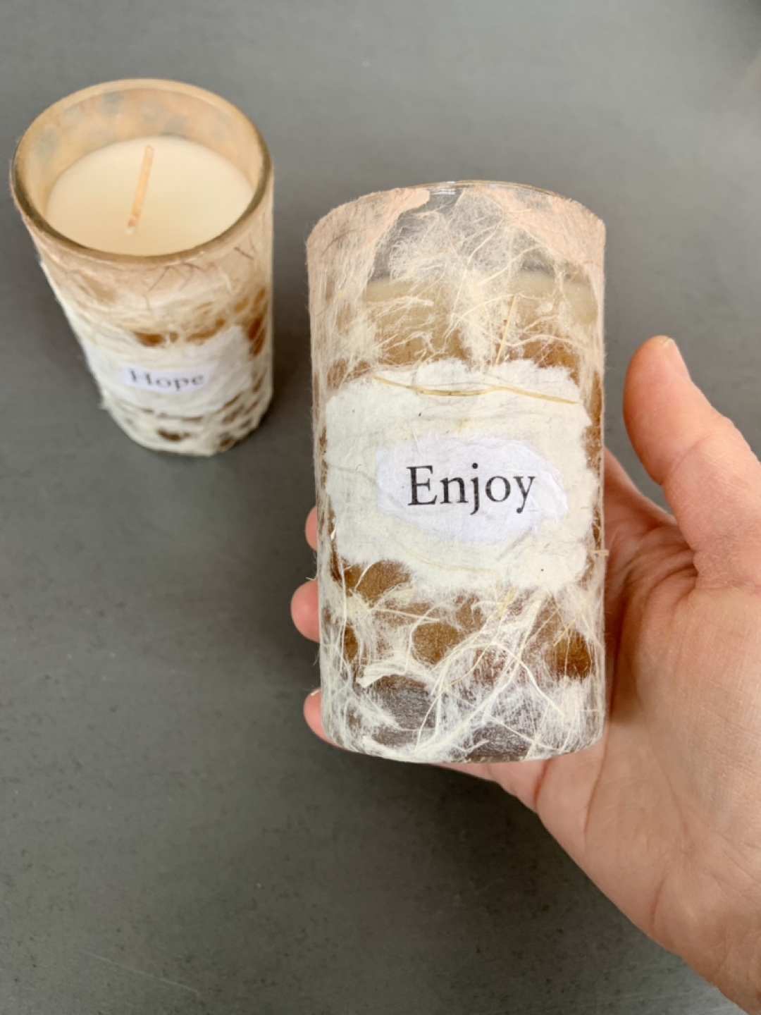 Set of 2 Scented Candles - Hope and Enjoy - photo 4