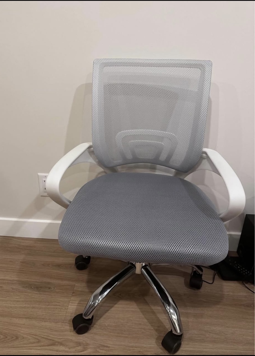 New - Mesh Office Chair - photo 2
