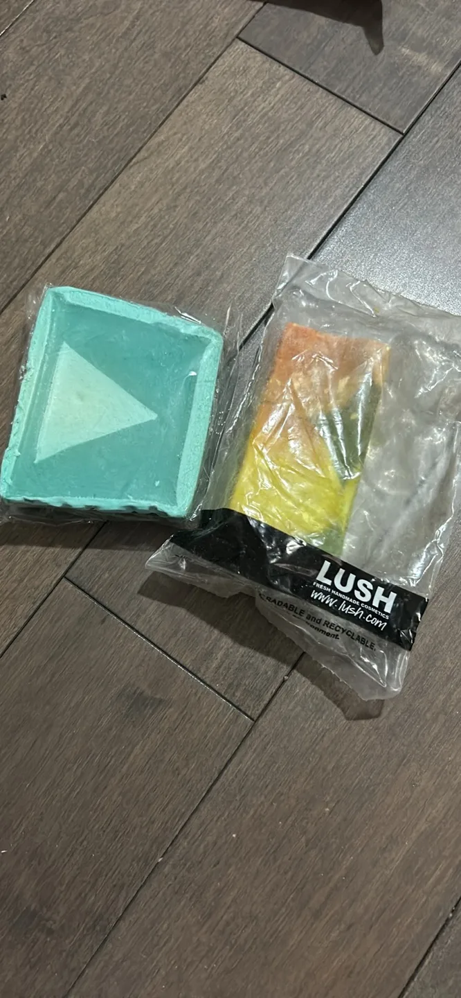 Lush Soaps image indicator(3)