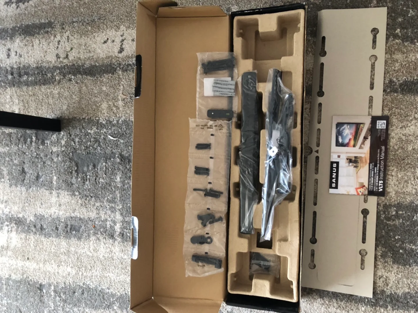 Sanus Tilting TV Wall Mount 51"-80" image indicator(4)