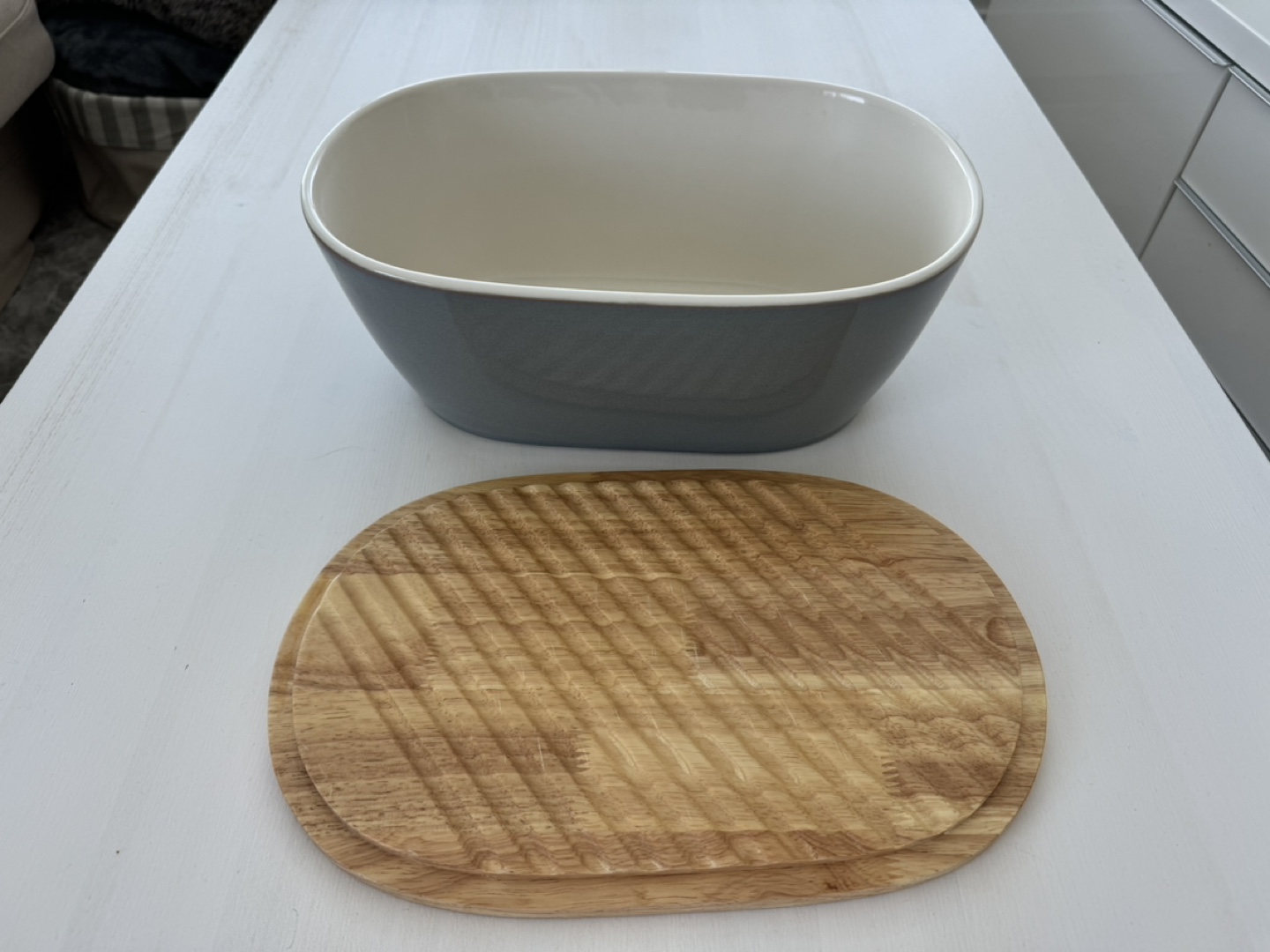 Ceramic Bread Bin with Wooden Lid