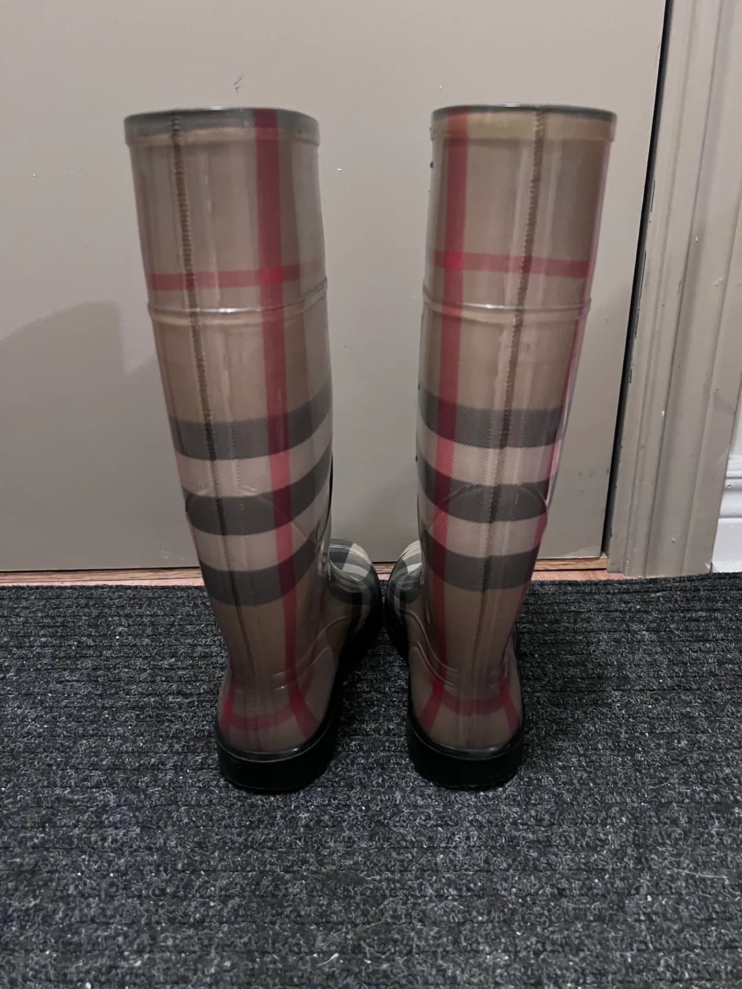 Burberry rain boots {no box} image indicator(3)