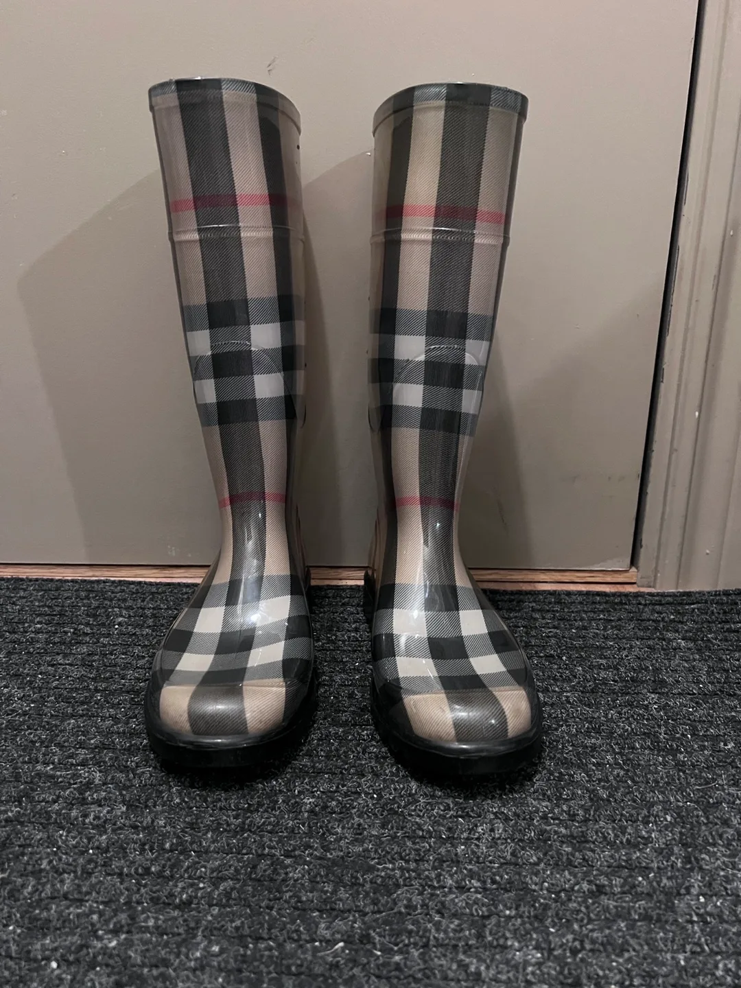 Burberry rain boots {no box} image indicator(2)