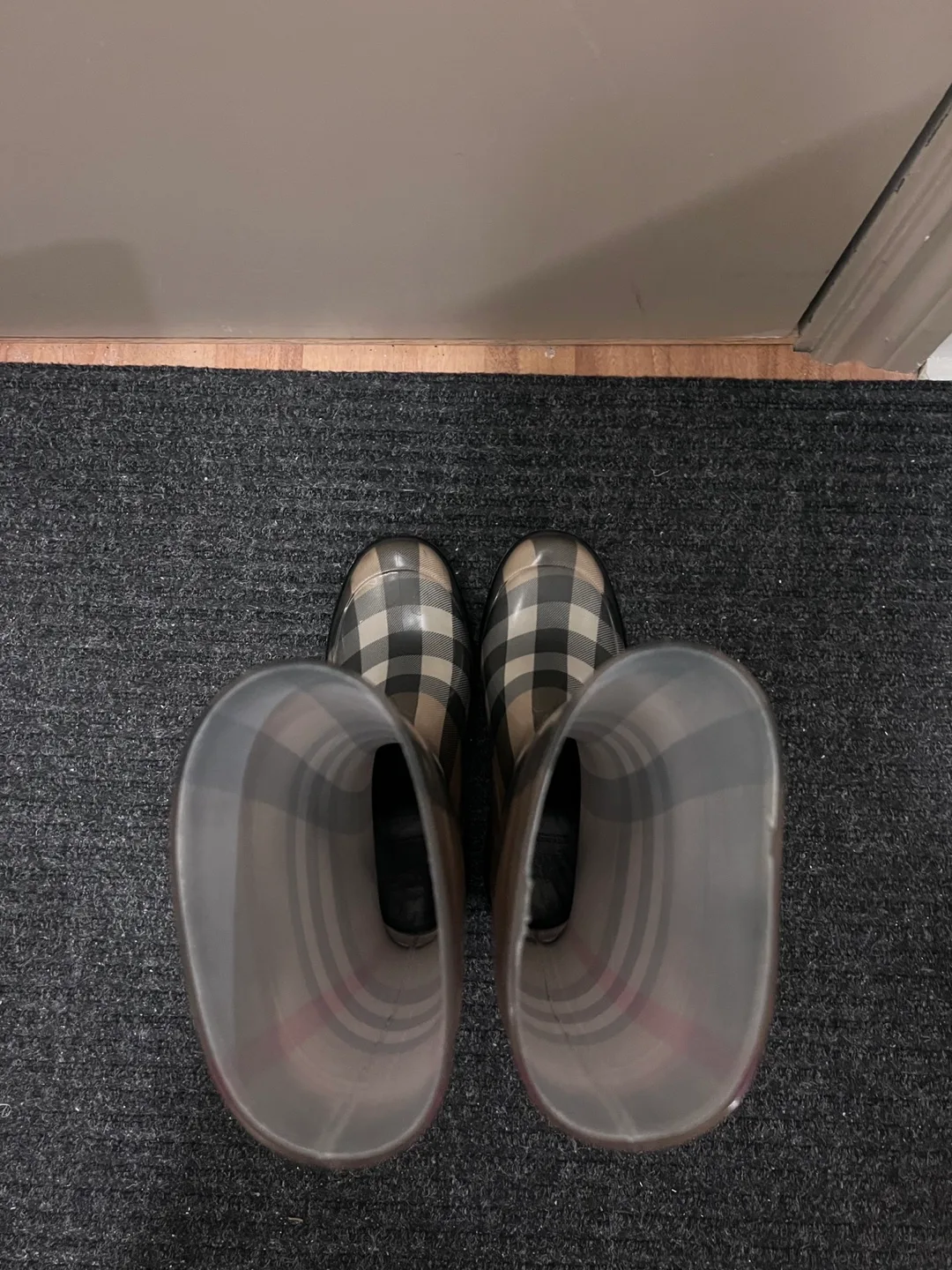 Burberry rain boots {no box} image indicator(4)