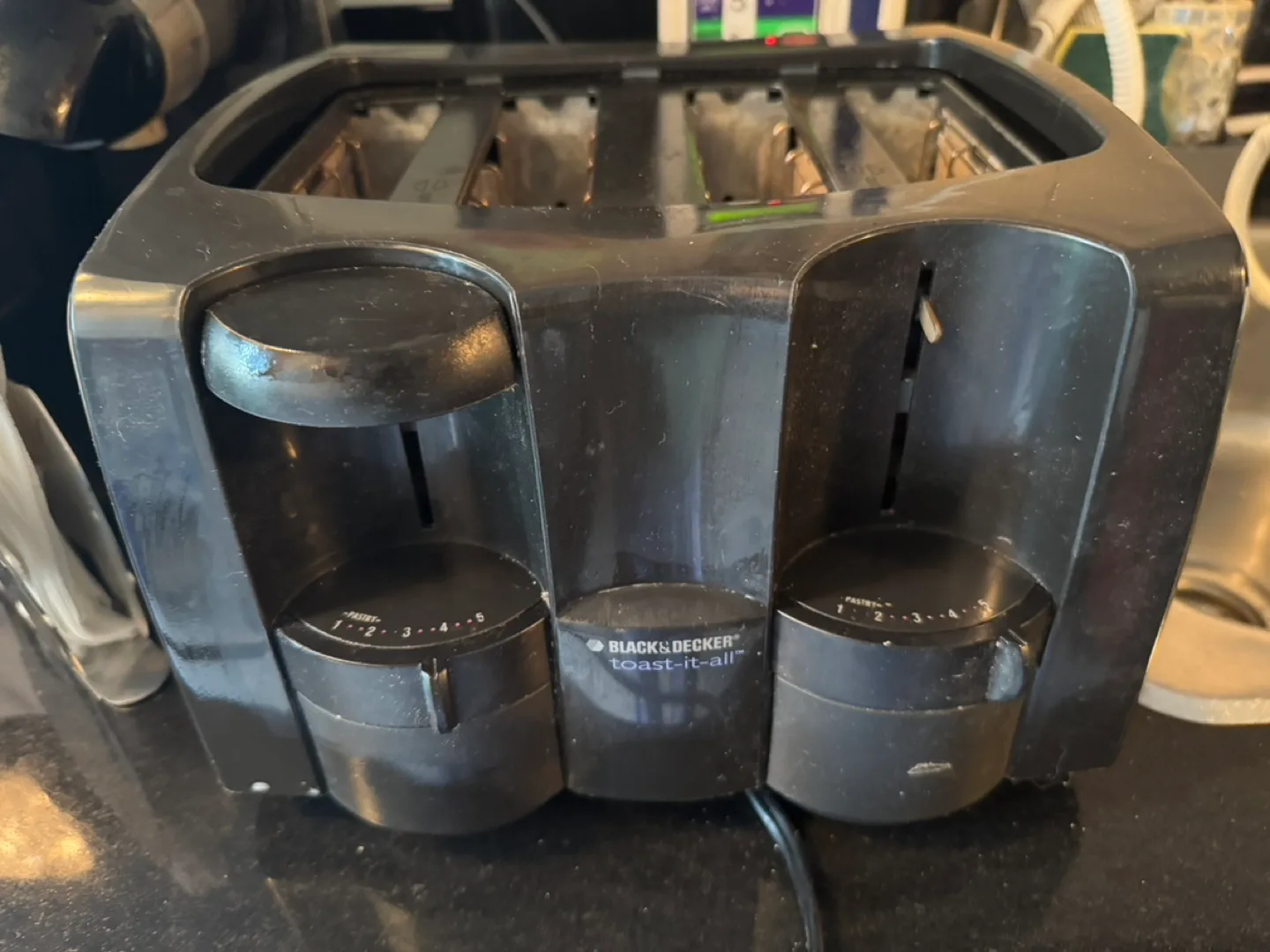 Black & Decker Toast-It-All Toaster thumbnail
