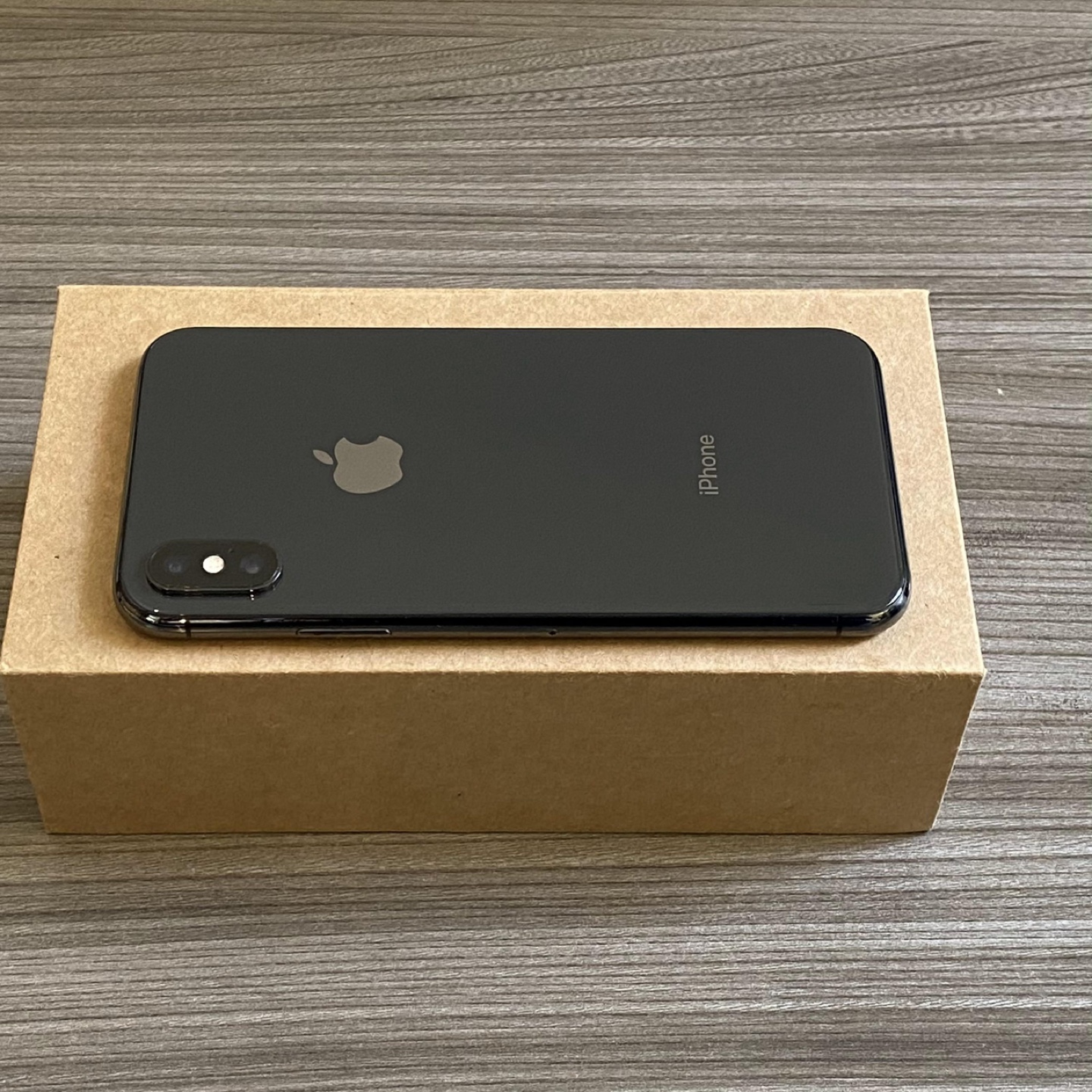 iPhone X - Black - Excellent Condition - photo 2