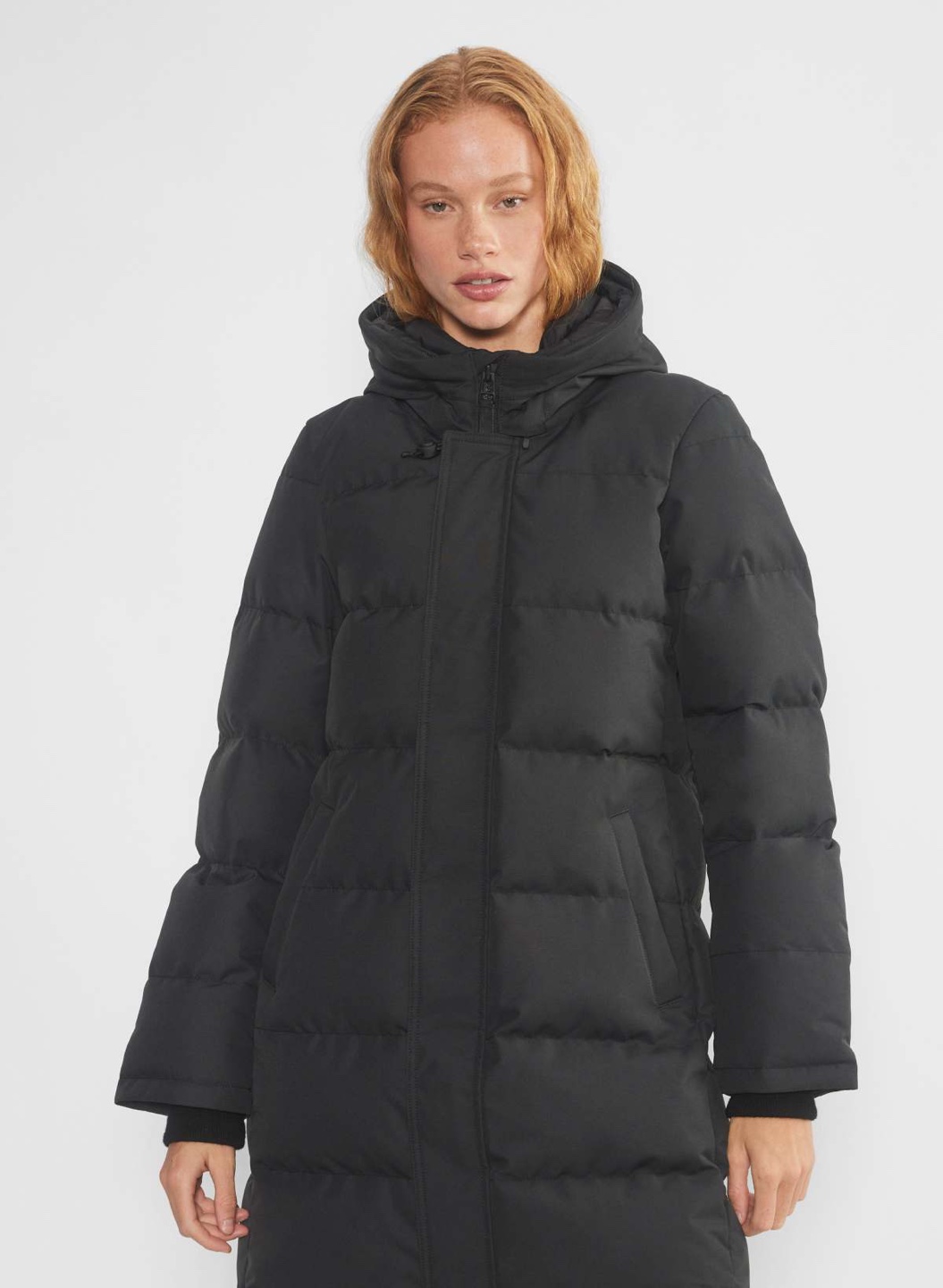 Aritiza - Black Puffer Jacket with Fur Hood