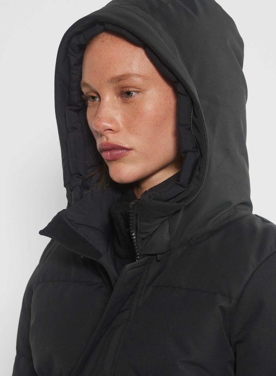 Aritiza - Black Puffer Jacket with Fur Hood - photo 3