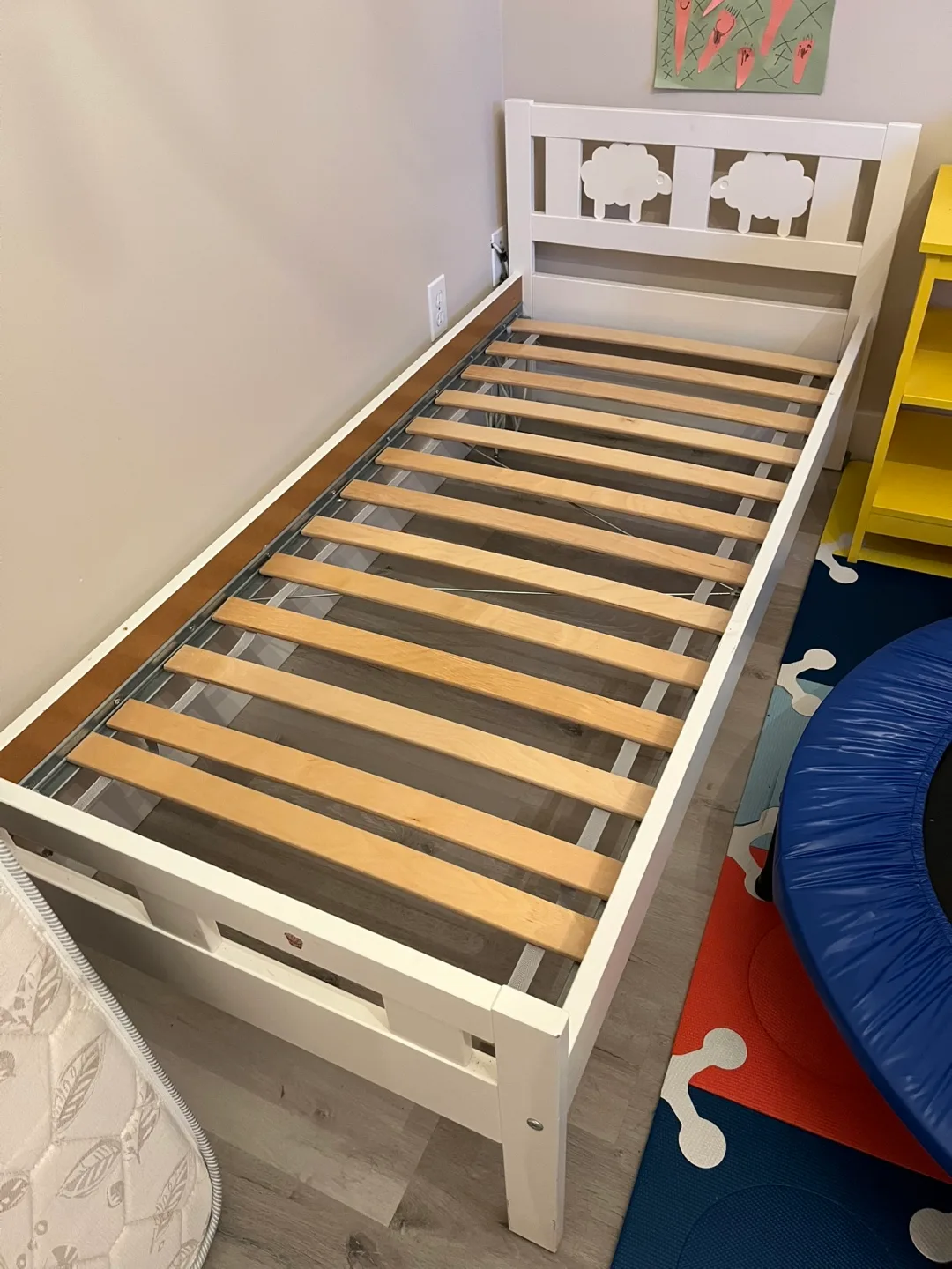 IKEA KRITTER White Twin Bed with mattress image indicator(3)