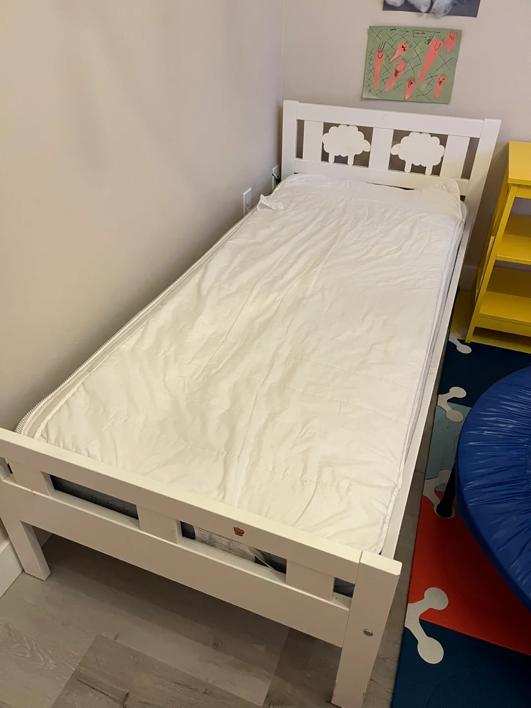 IKEA KRITTER White Twin Bed with mattress image indicator(2)
