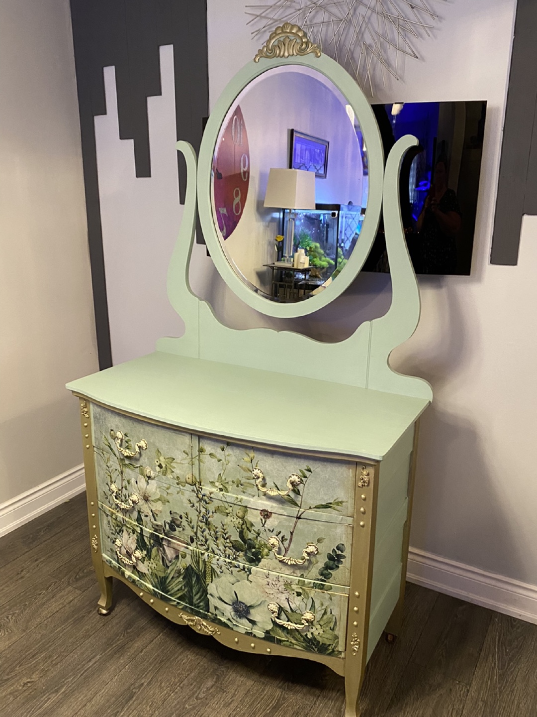 Vintage Vanity with Mirror - photo 2