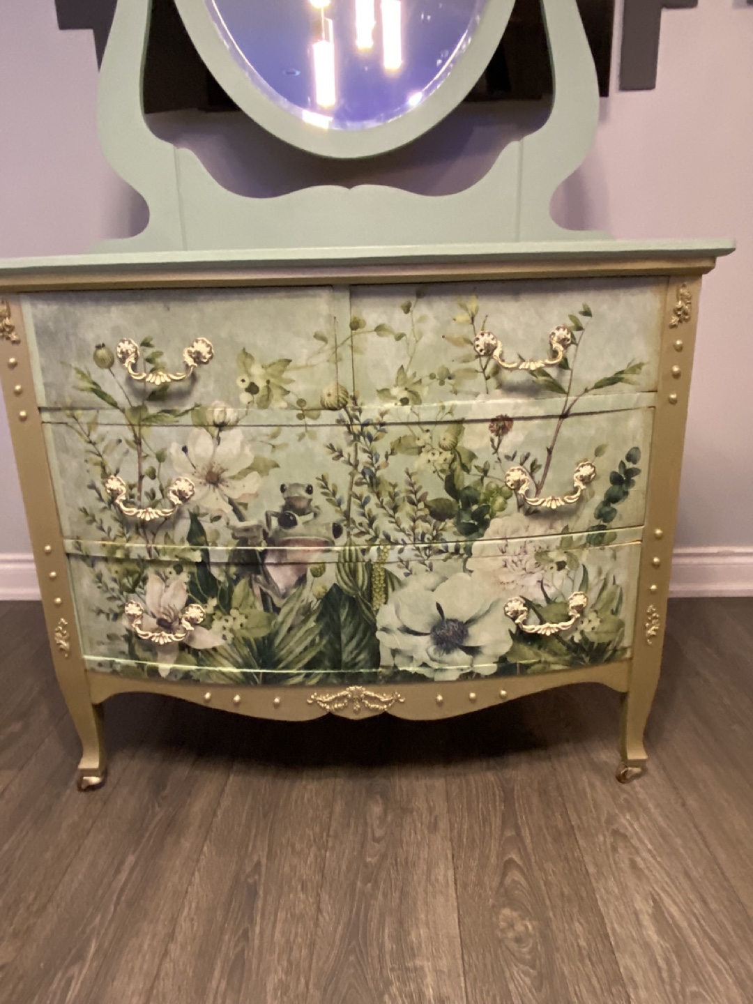 Vintage Vanity with Mirror - photo 4