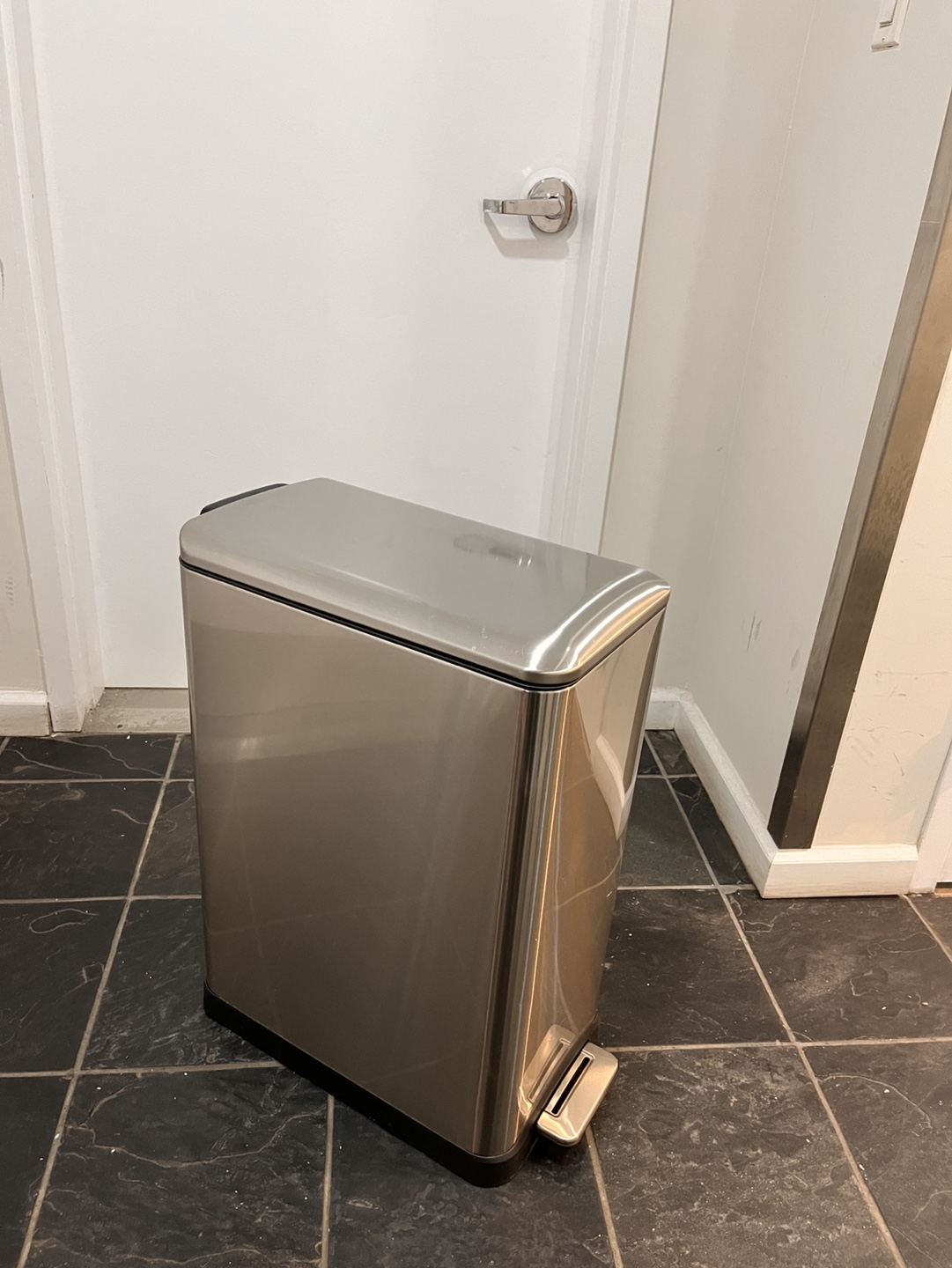 Stainless steel 13 Gallon Kitchen Step Trash Can - photo 2