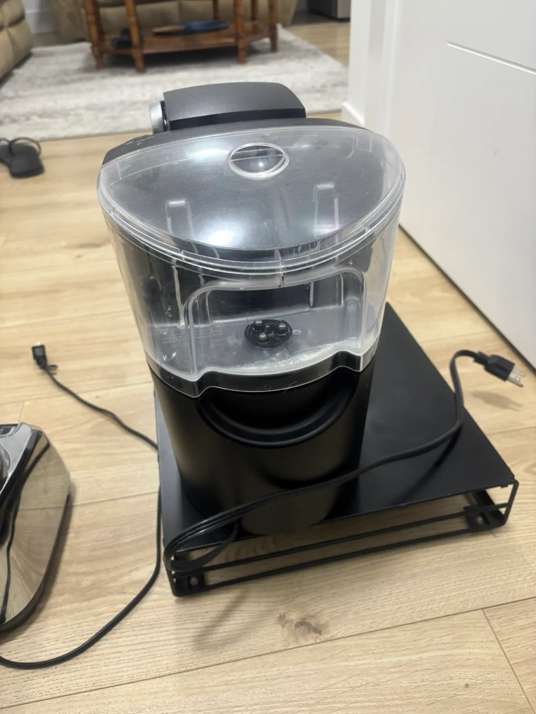 Hamilton Beach Blender and Keurig Coffee Machine image indicator(6)