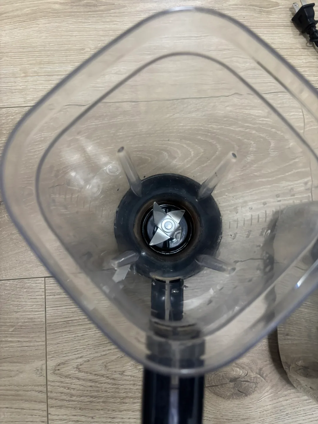 Hamilton Beach Blender and Keurig Coffee Machine image indicator(4)