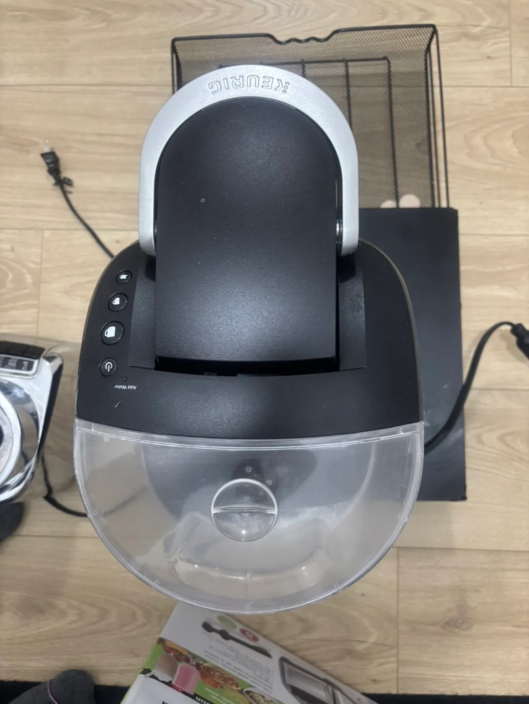 Hamilton Beach Blender and Keurig Coffee Machine image indicator(8)