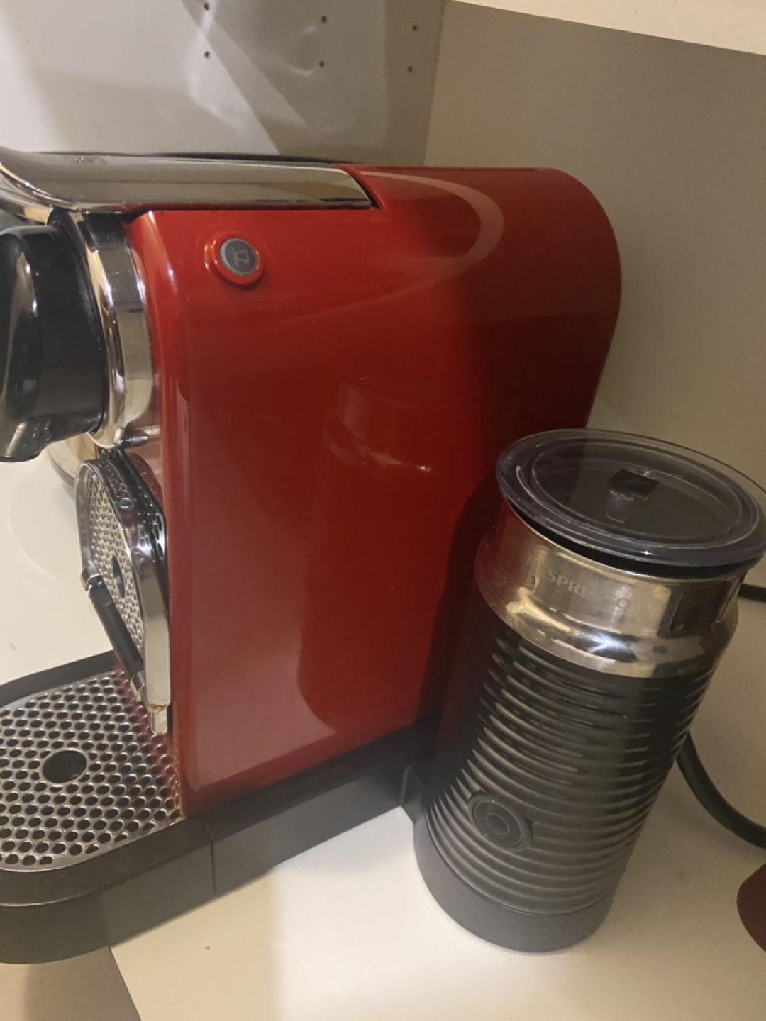Nespresso Essenza Mini Red Espresso Machine #ThriftyPicks - photo 2
