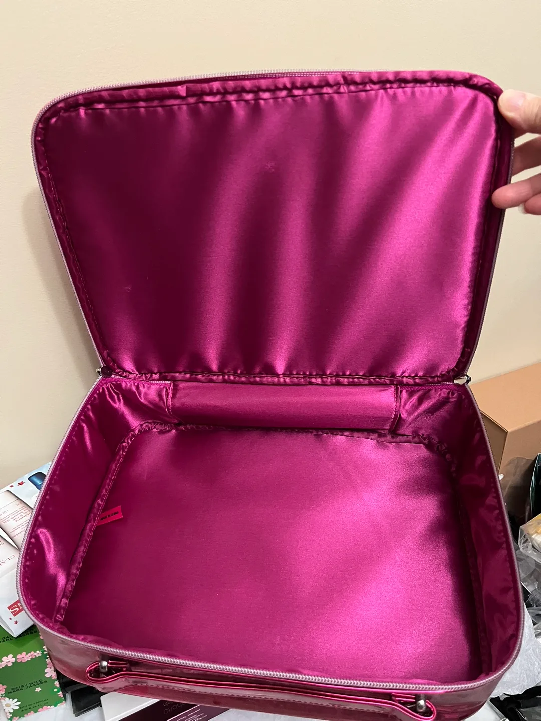 Pink Makeup Case with Satin Lining image indicator(3)